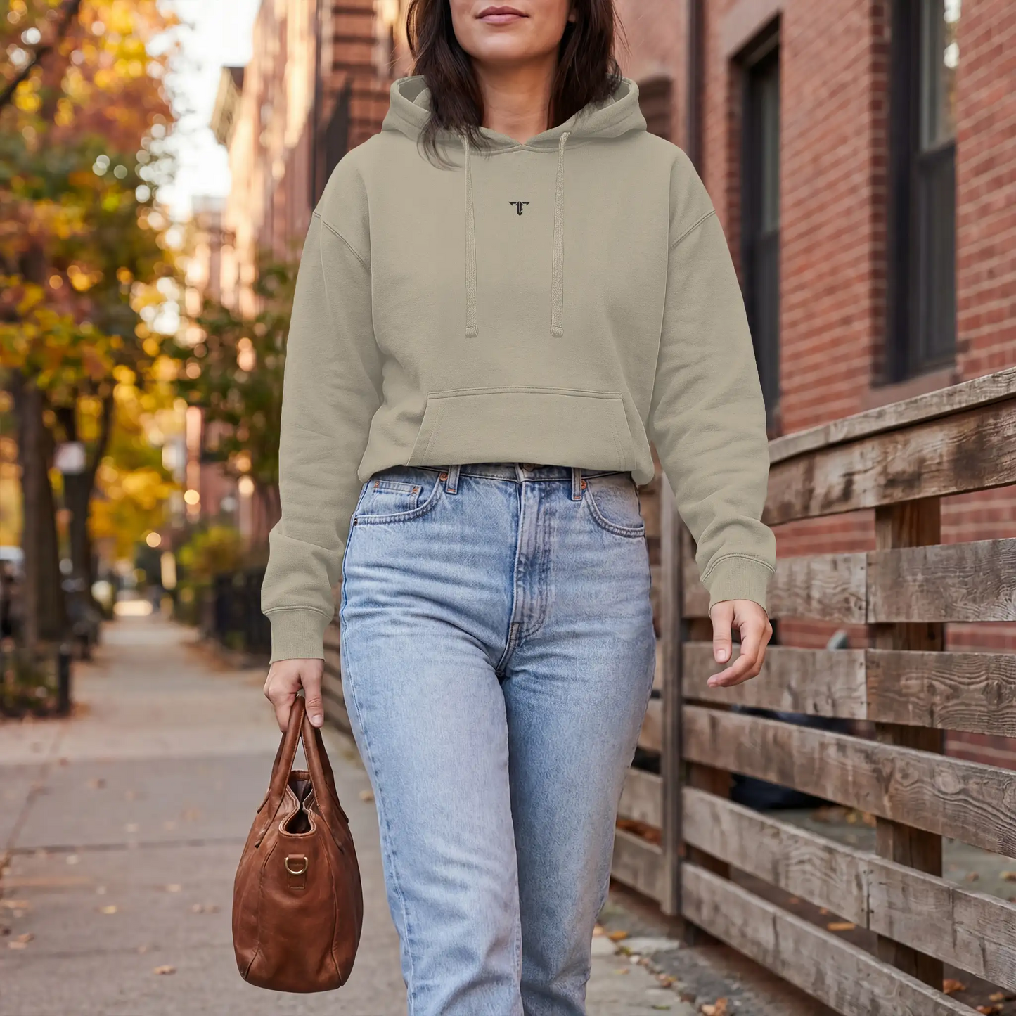 Timeless independent pullover hoody