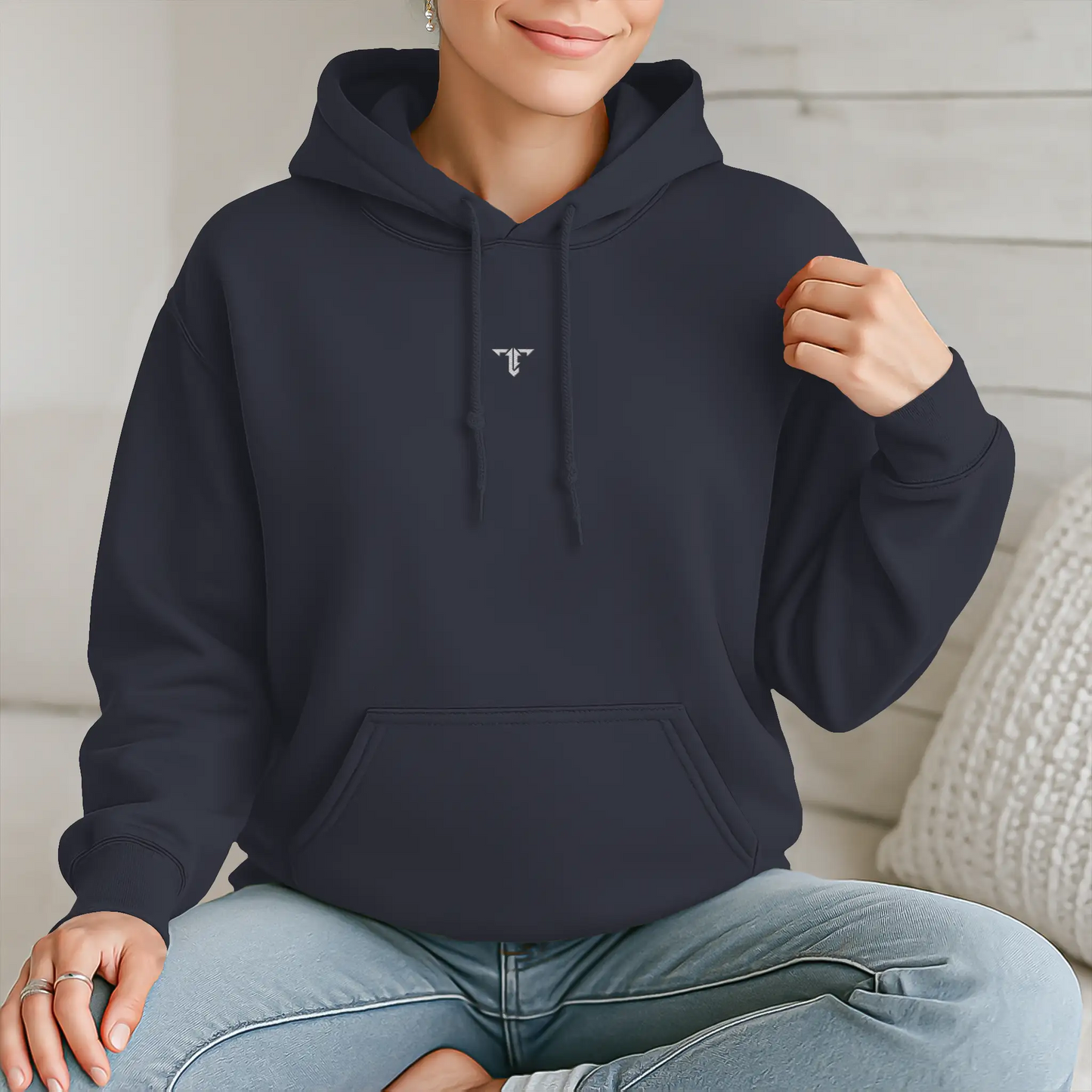 Timeless independent pullover hoody